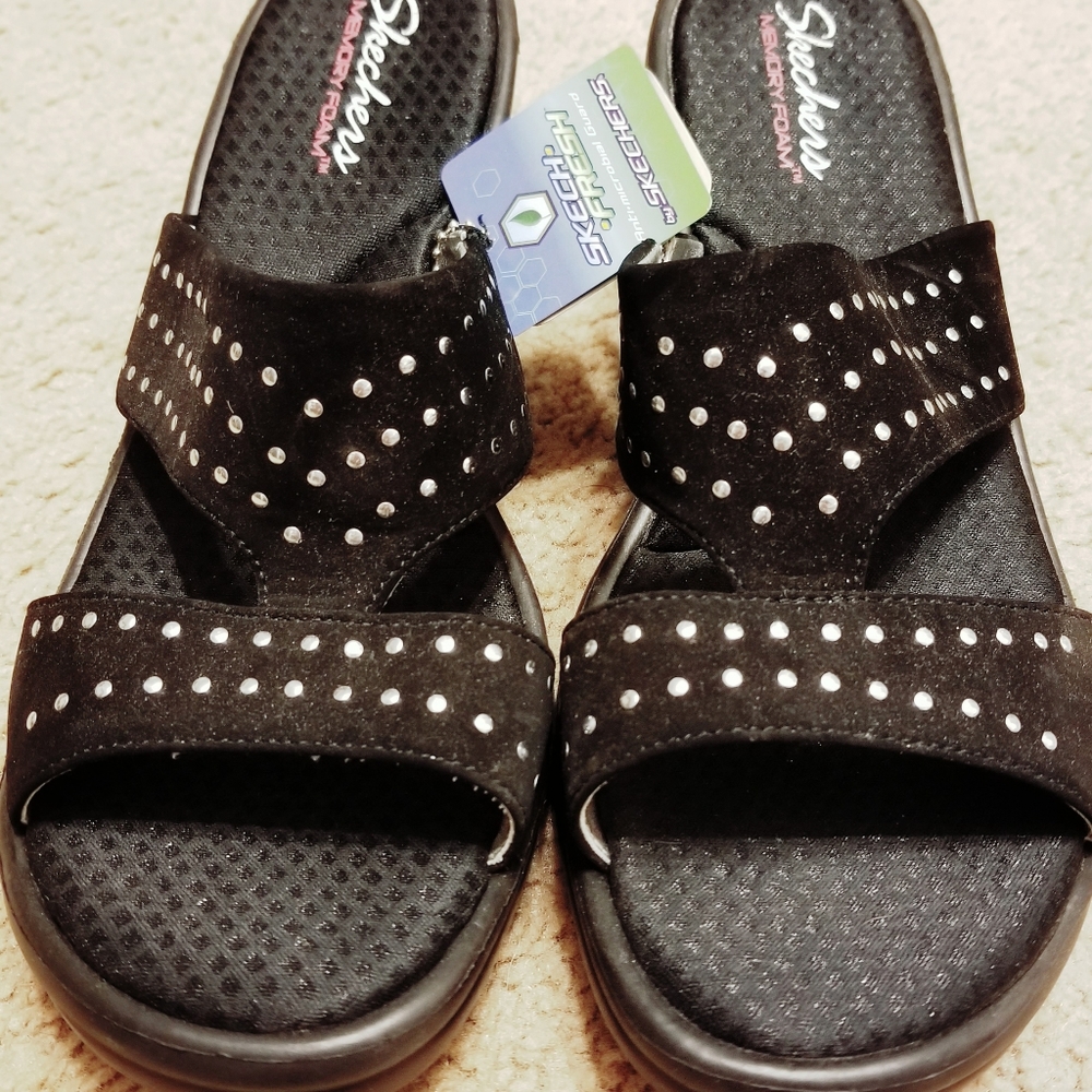 Skechers new sz 11 memory foam slides